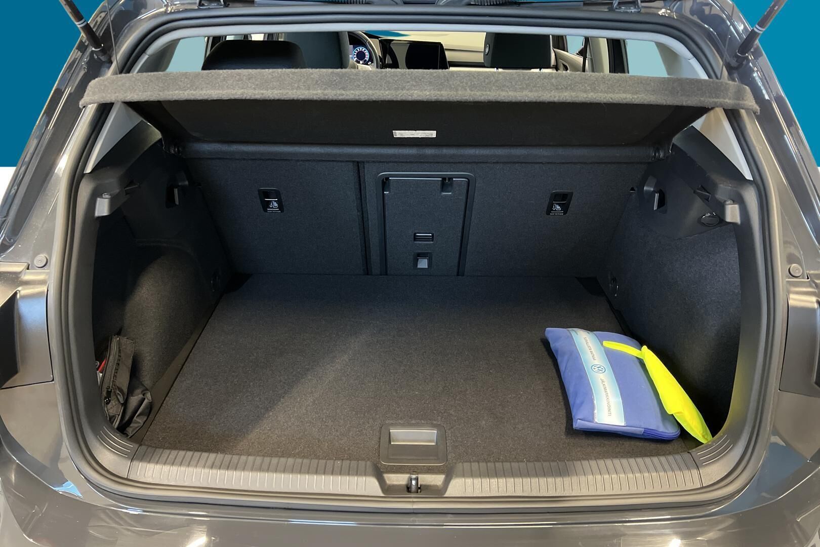Volkswagen Golf iso kuva 11