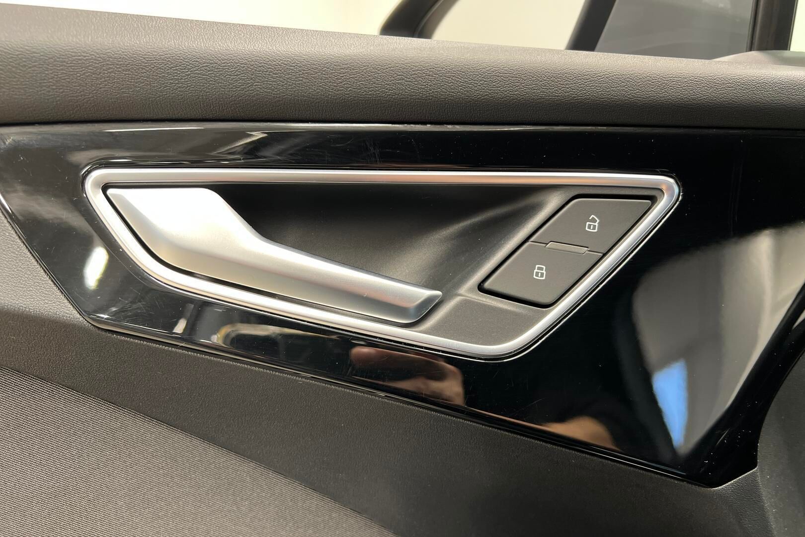 Audi Q4 e-tron iso kuva 29