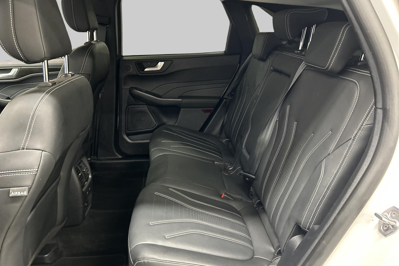 Ford Kuga iso kuva 8
