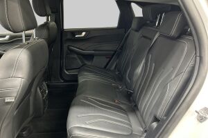 Ford Kuga esikatselu 8