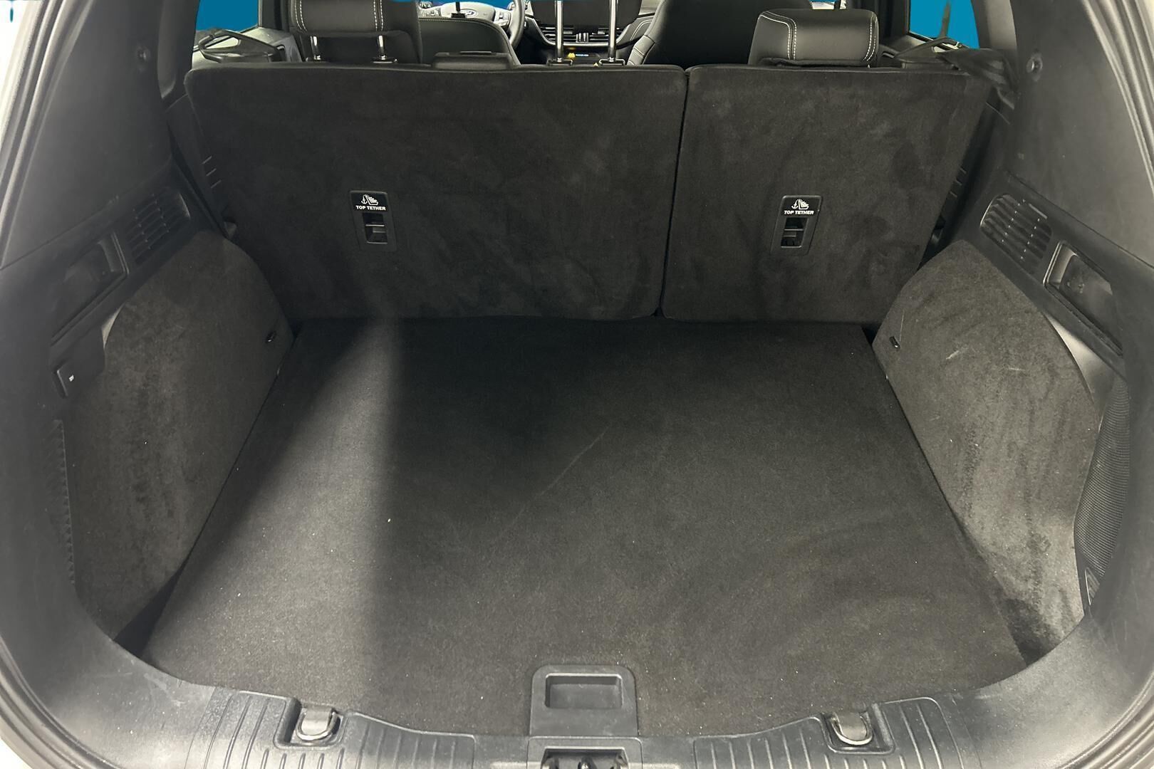 Ford Kuga iso kuva 21