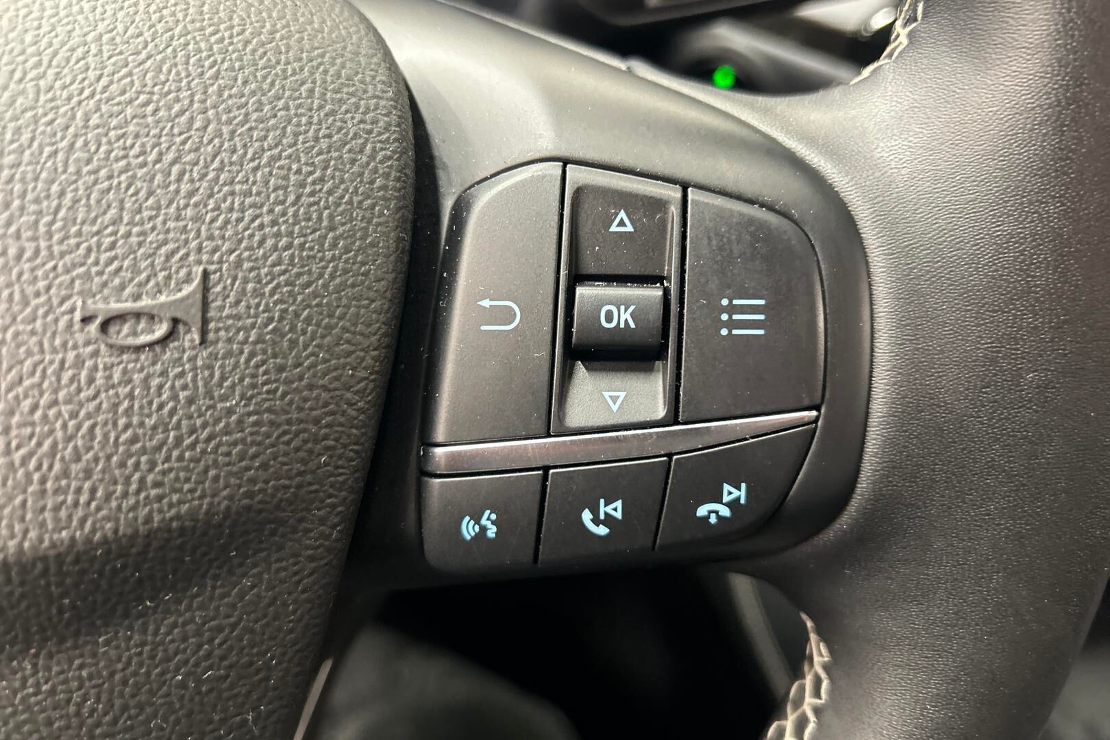Ford Kuga iso kuva 15