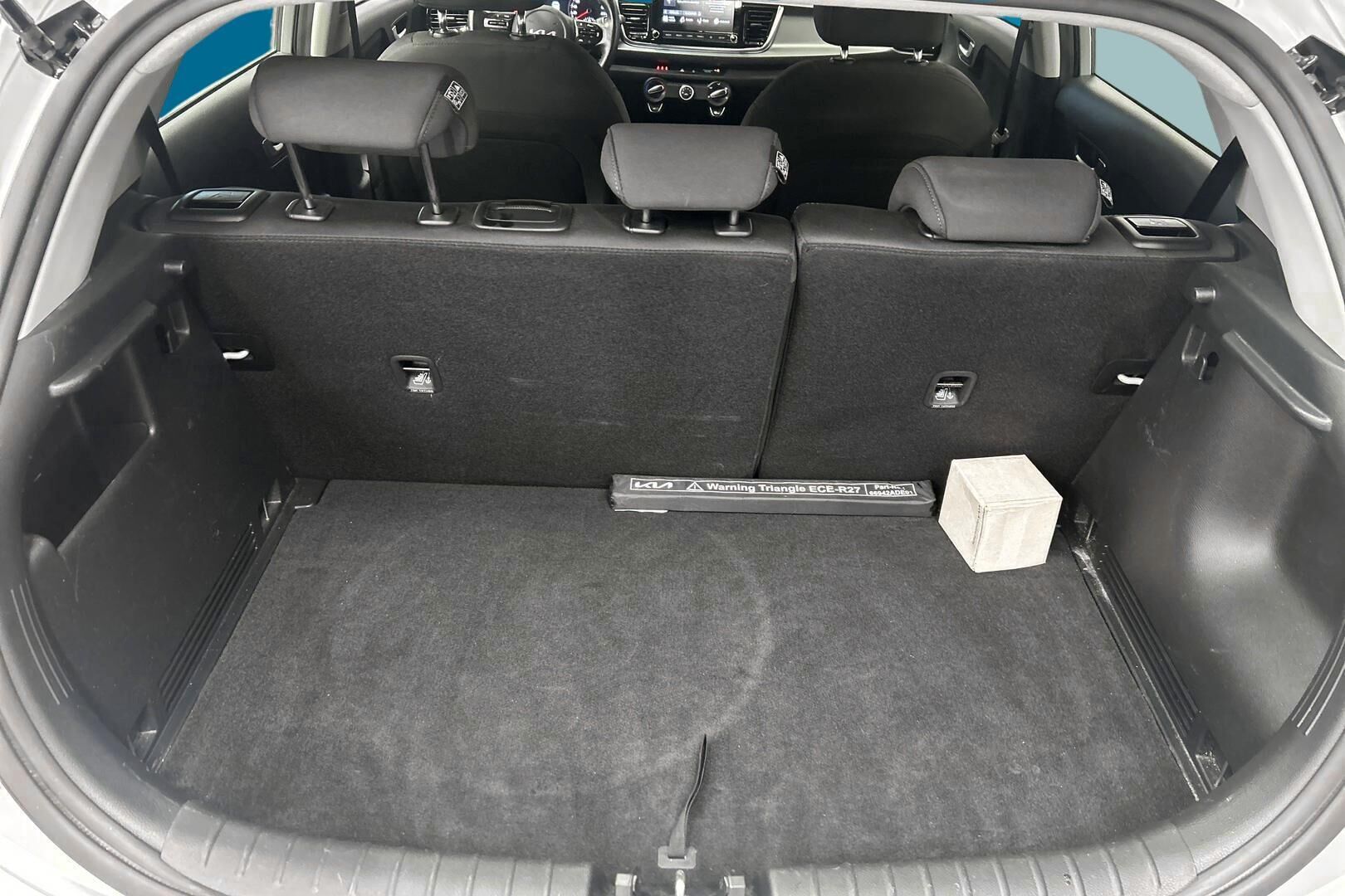 Kia Rio iso kuva 11