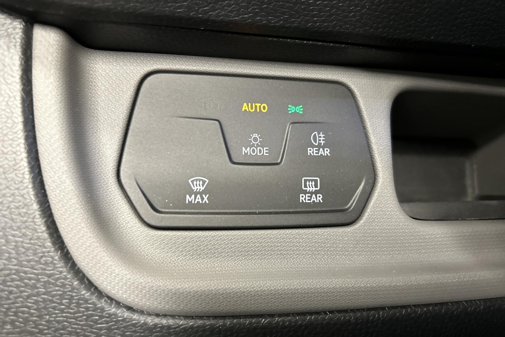 Volkswagen ID. Buzz iso kuva 25