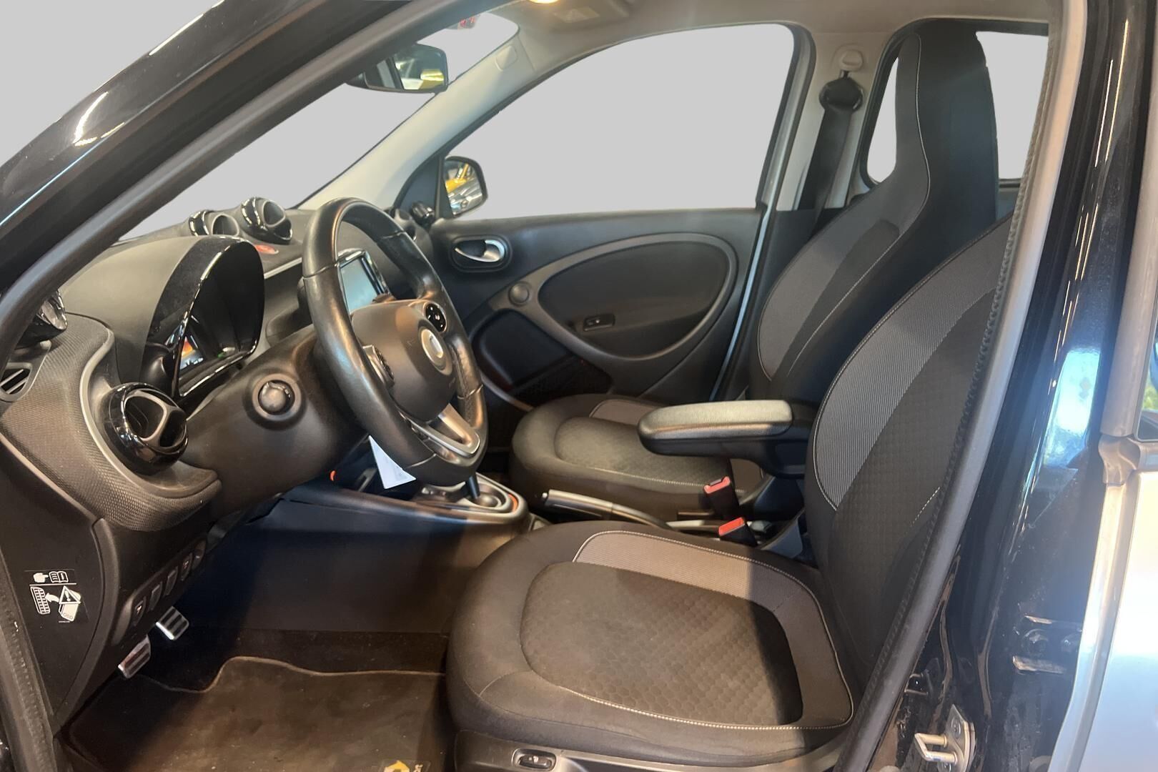 smart forfour iso kuva 8