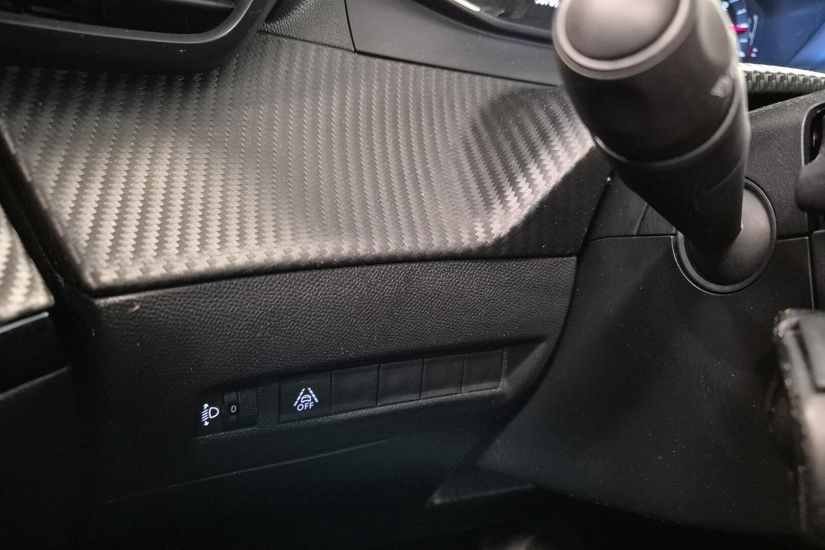 Peugeot 2008 iso kuva 19