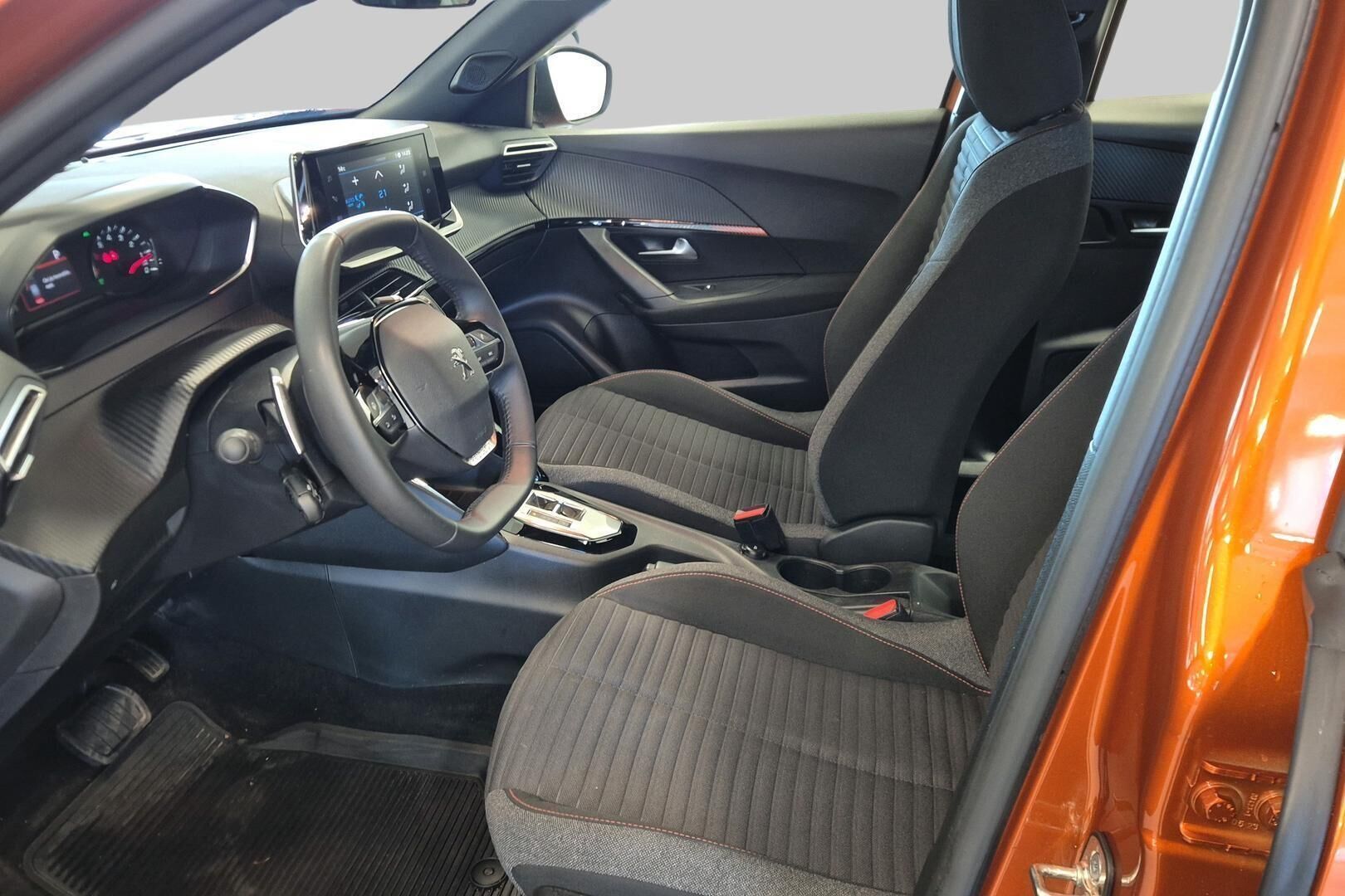 Peugeot 2008 iso kuva 24