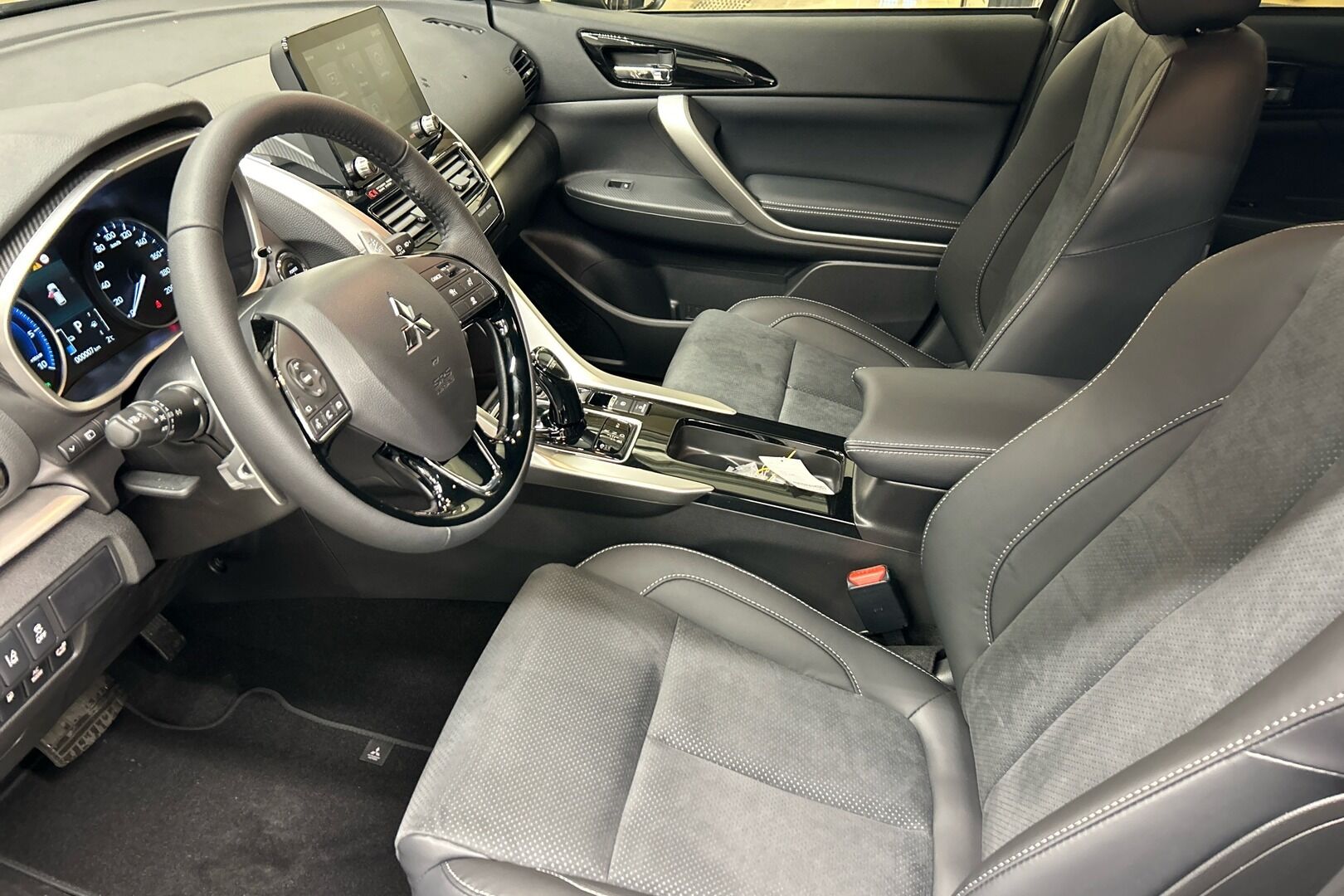 Mitsubishi Eclipse Cross iso kuva 7