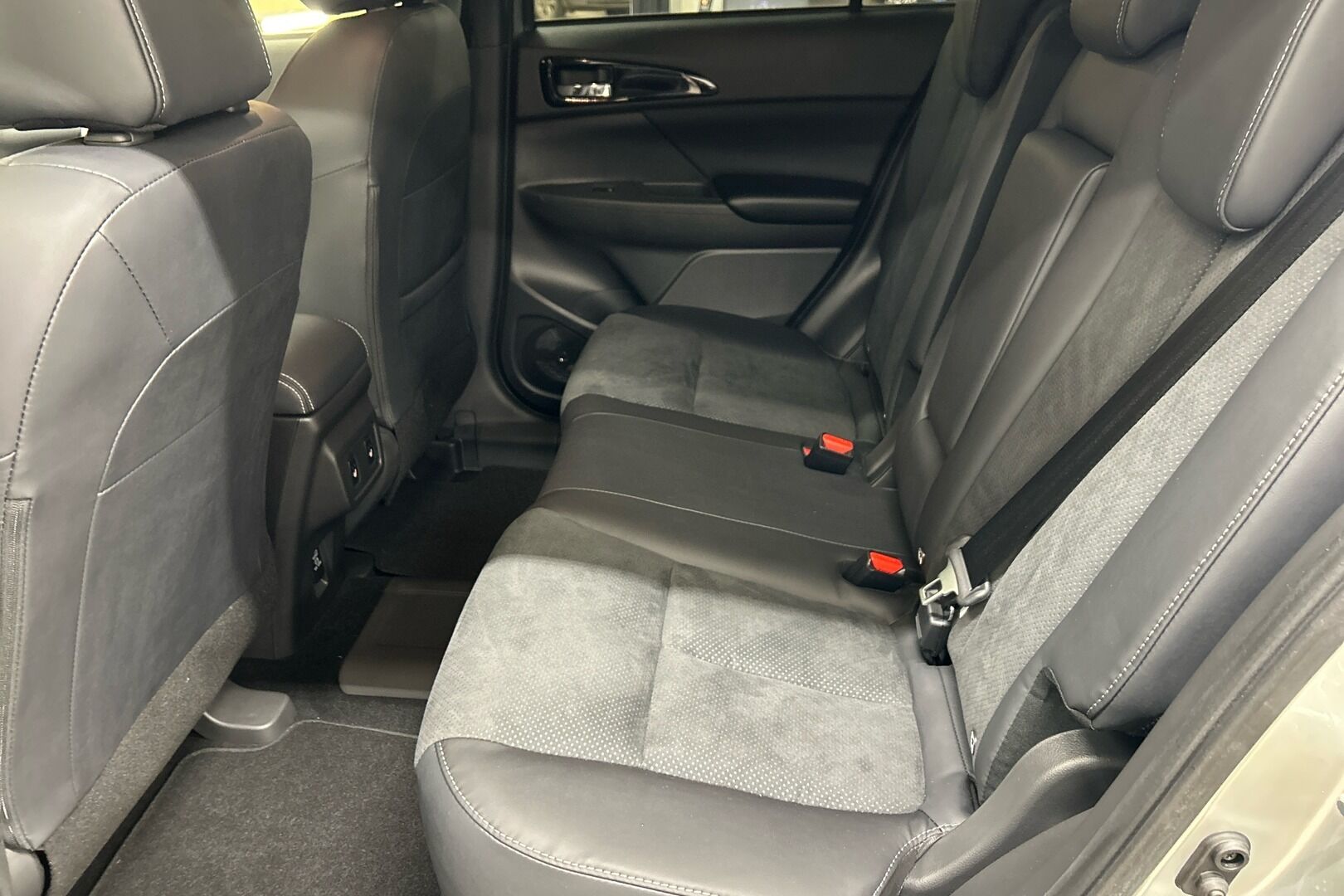 Mitsubishi Eclipse Cross iso kuva 8