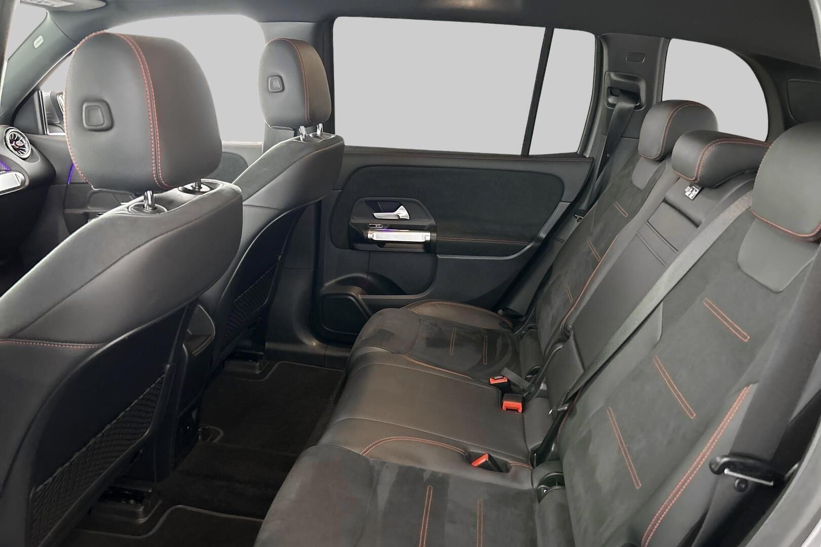 Mercedes-Benz EQB iso kuva 10