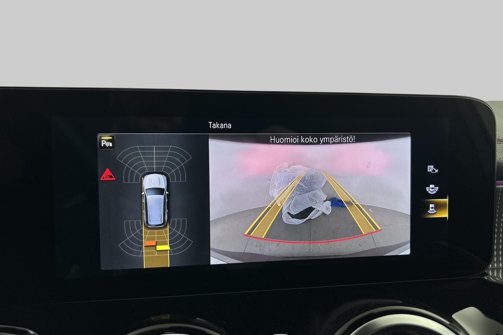 Mercedes-Benz EQB iso kuva 19