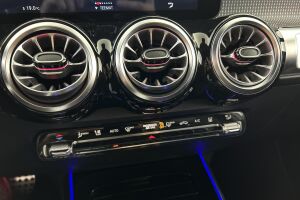 Mercedes-Benz EQB esikatselu 20