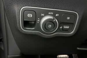 Mercedes-Benz EQB esikatselu 25