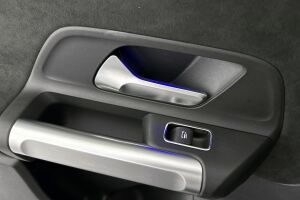 Mercedes-Benz EQB esikatselu 30