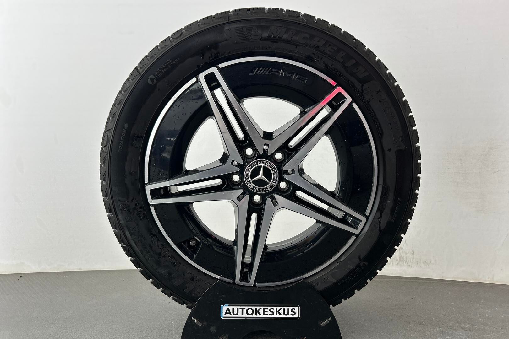 Mercedes-Benz EQB iso kuva 31