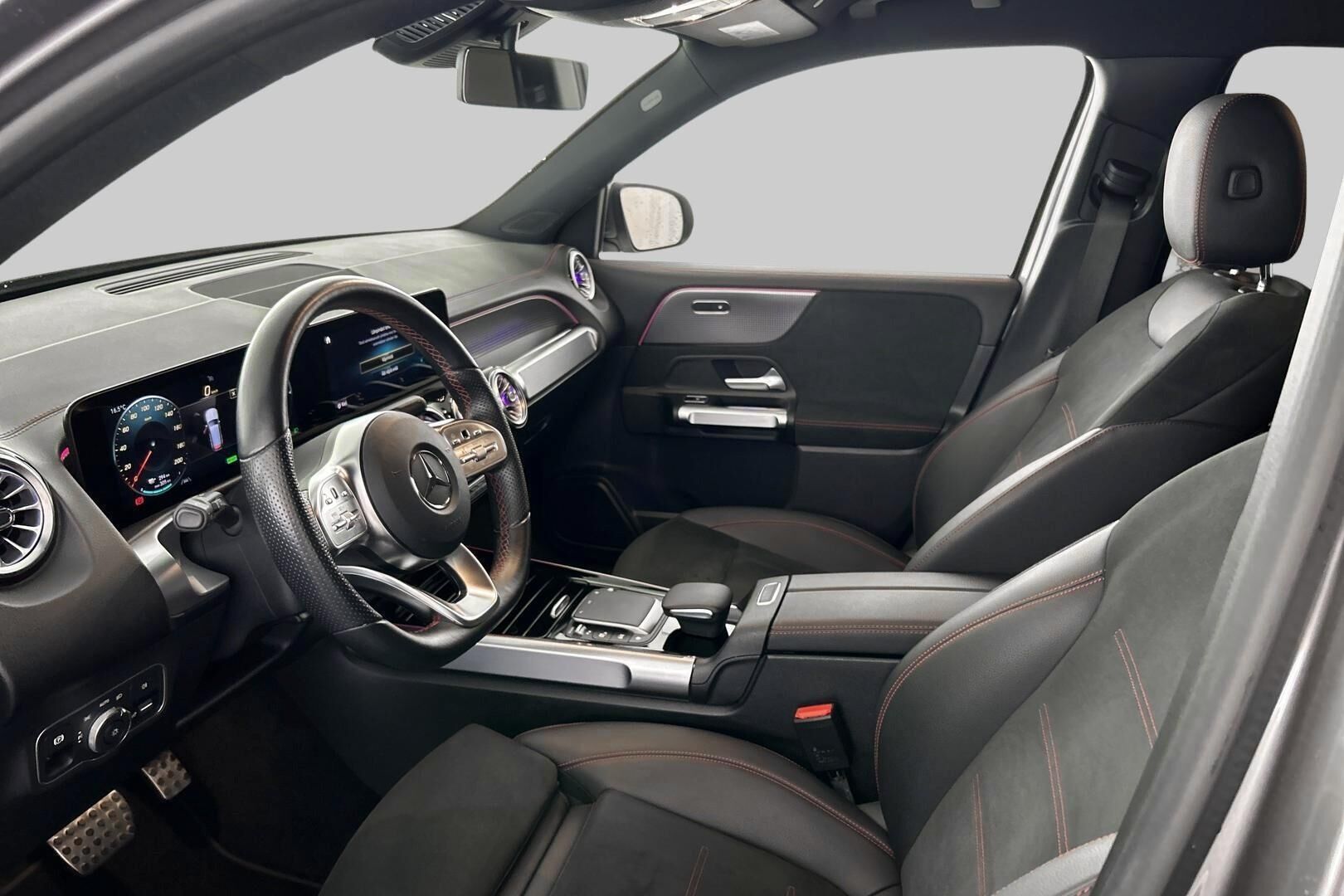 Mercedes-Benz EQB iso kuva 9