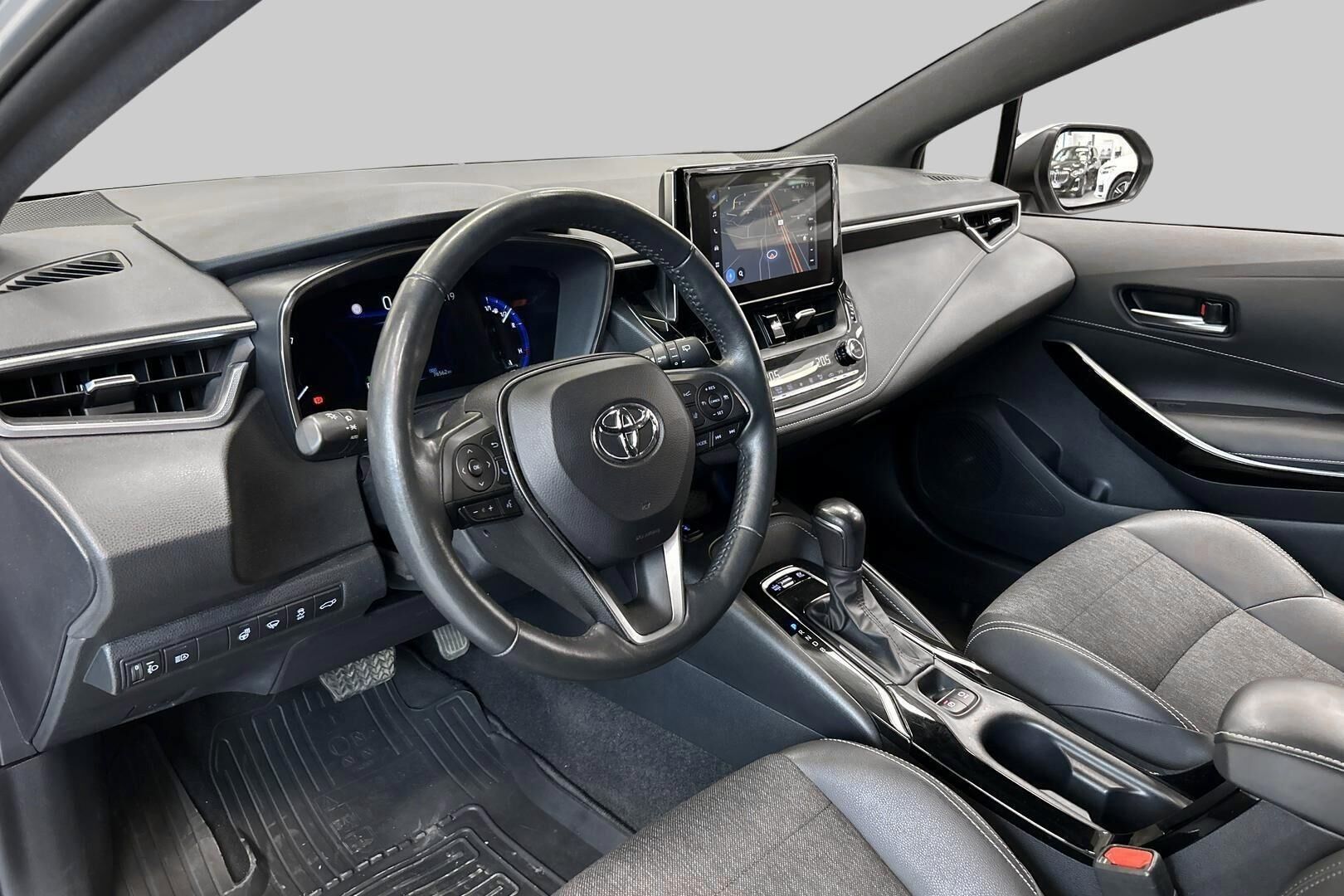 Toyota Corolla iso kuva 8