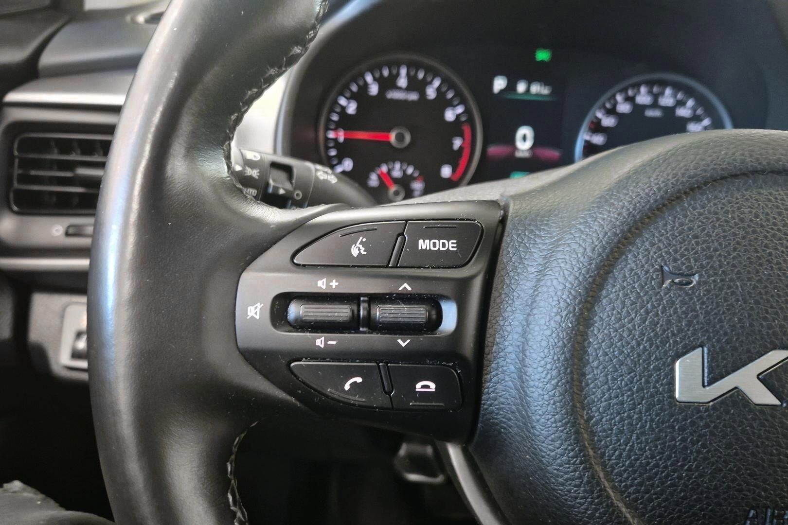 Kia Stonic iso kuva 19