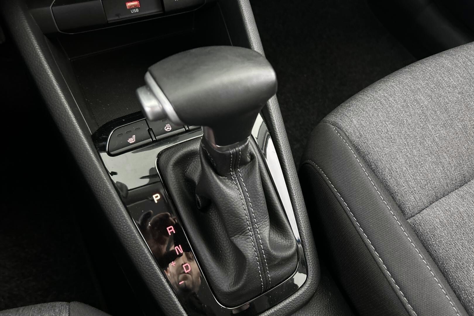 Kia Stonic iso kuva 20