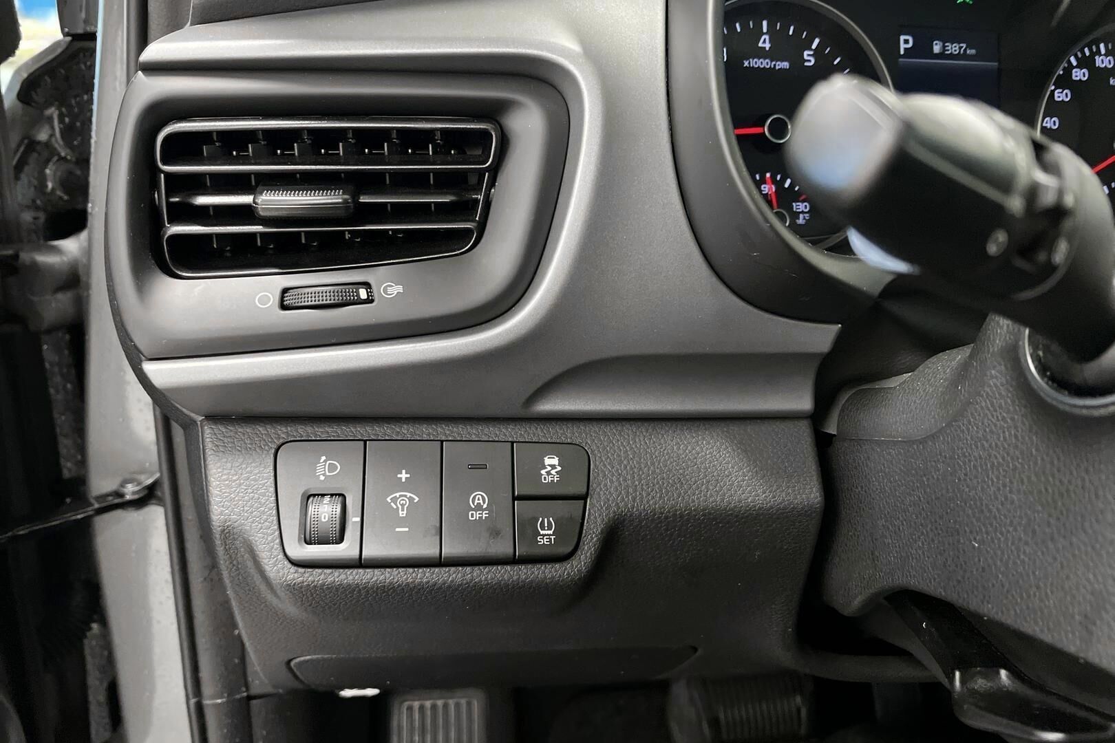Kia Stonic iso kuva 21