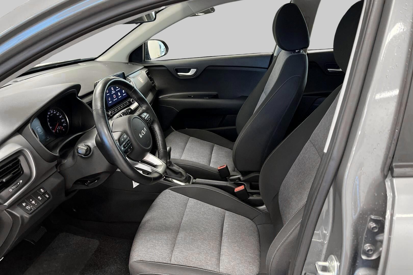 Kia Stonic iso kuva 9