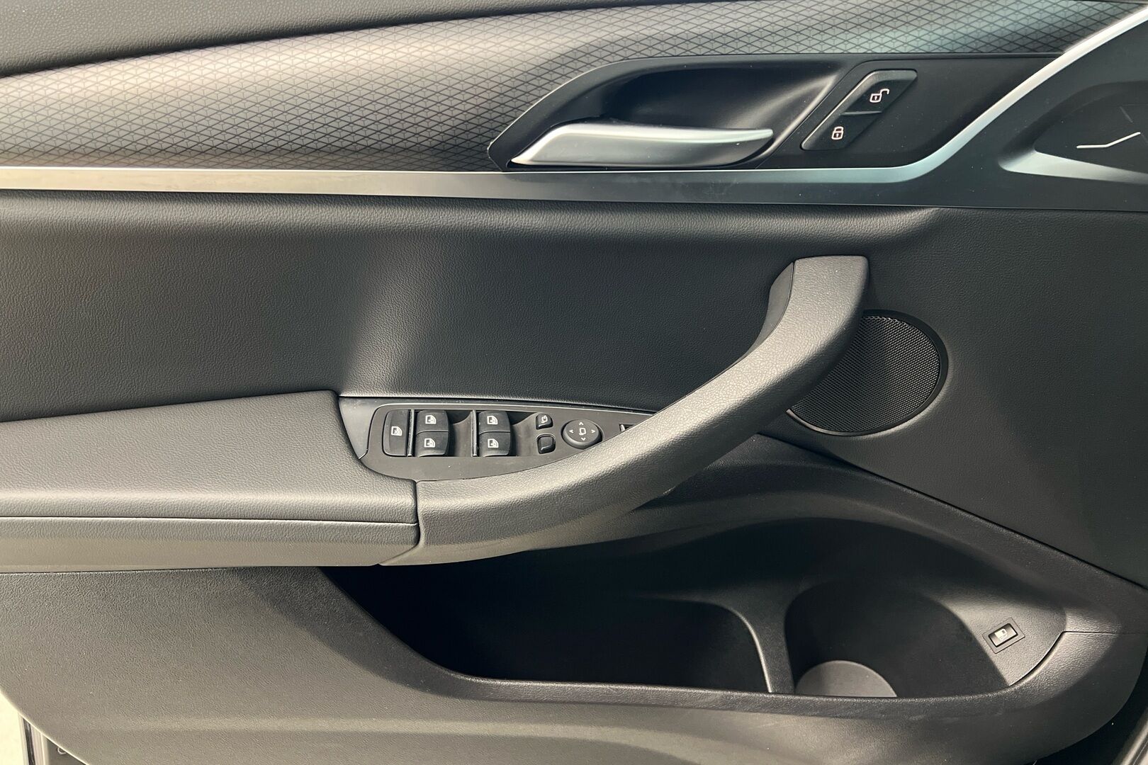 BMW X3 iso kuva 17