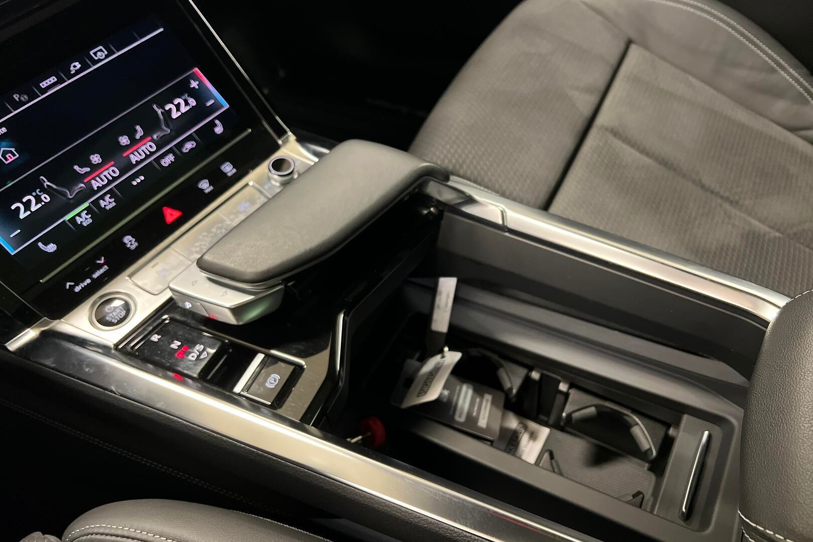 Audi Q8 e-tron iso kuva 16