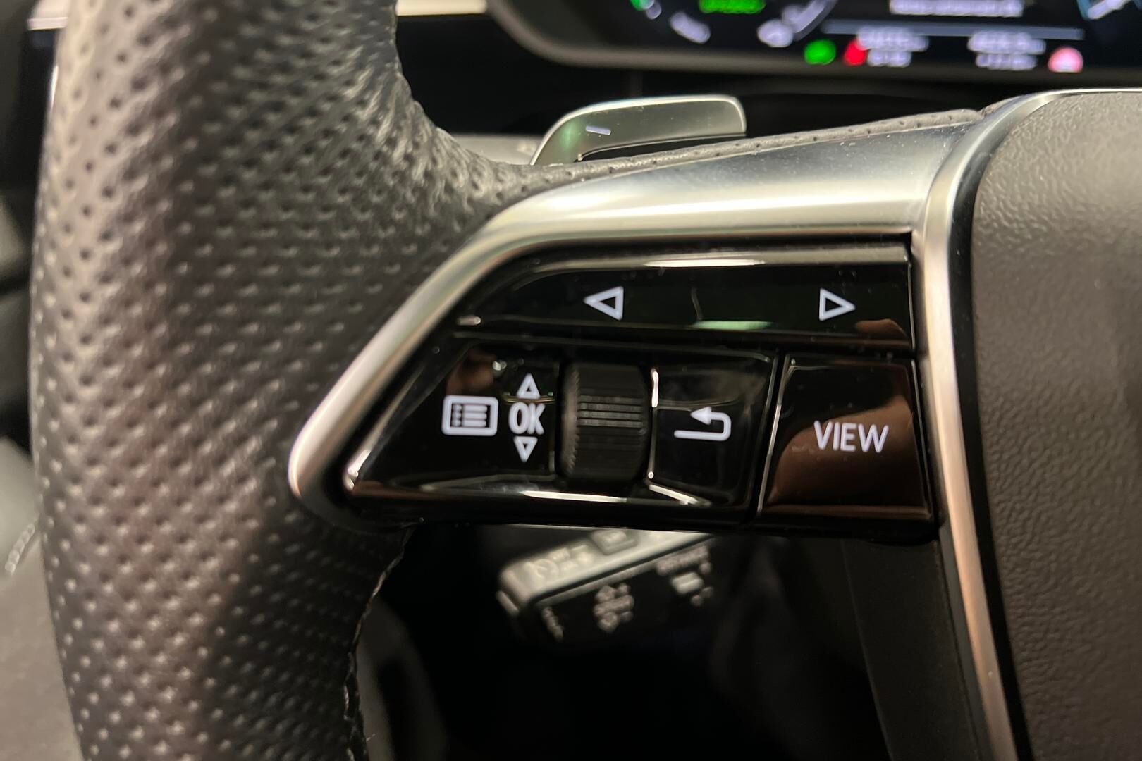 Audi Q8 e-tron iso kuva 17