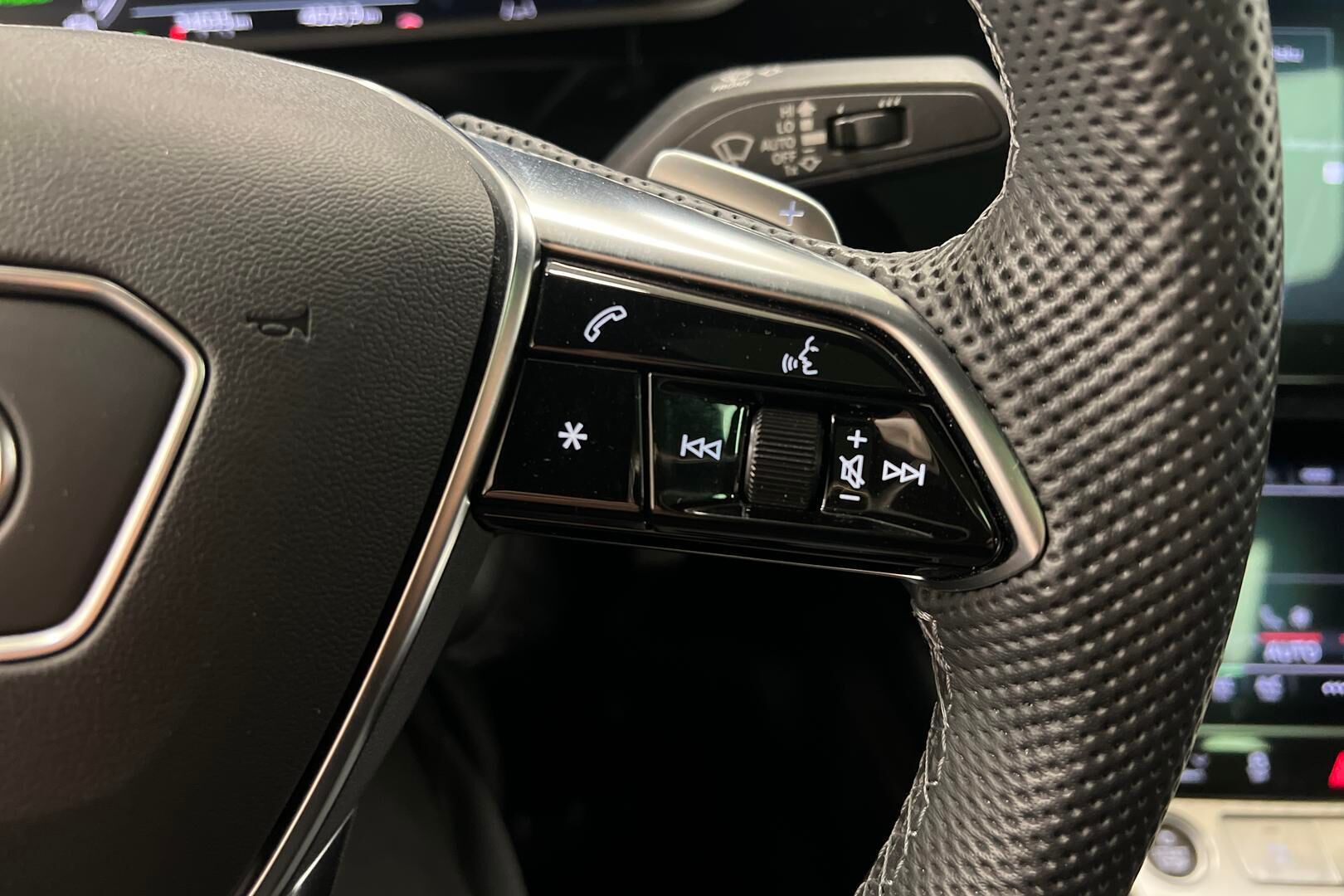 Audi Q8 e-tron iso kuva 18