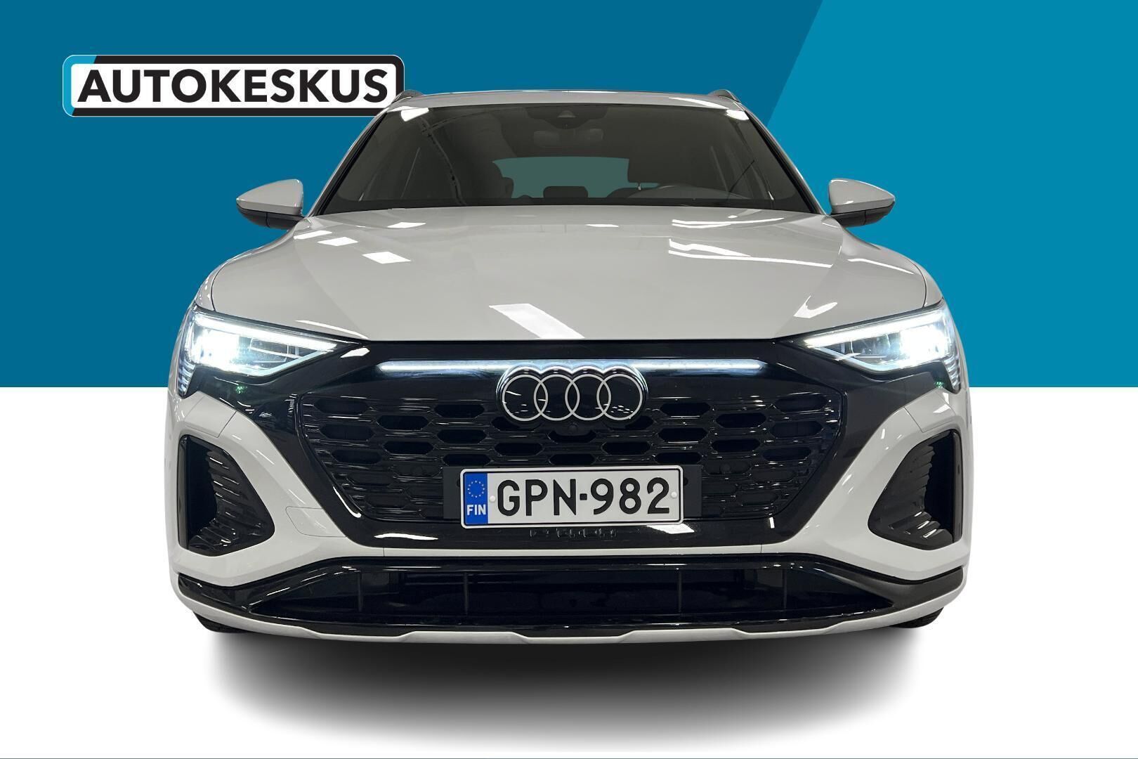 Audi Q8 e-tron iso kuva 2