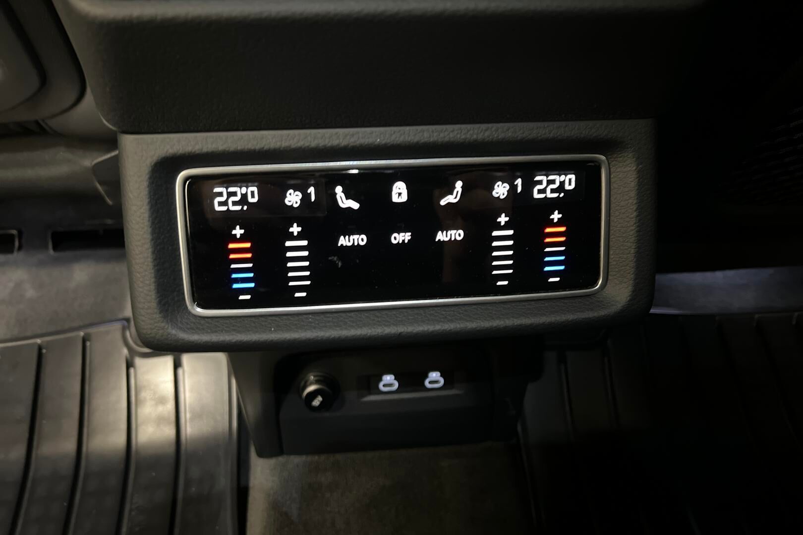 Audi Q8 e-tron iso kuva 22