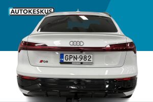 Audi Q8 e-tron esikatselu 6