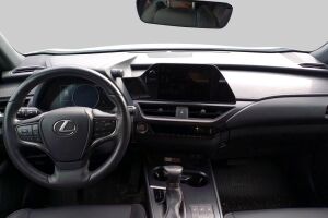 Lexus UX esikatselu 2