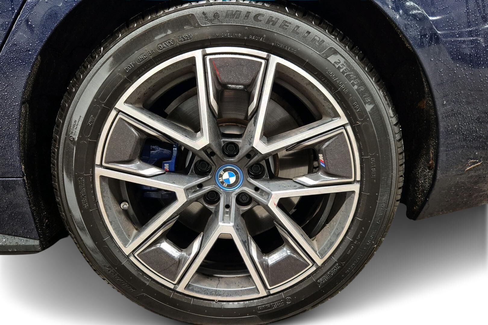 BMW I4 M50 iso kuva 4