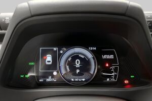 Lexus UX esikatselu 15