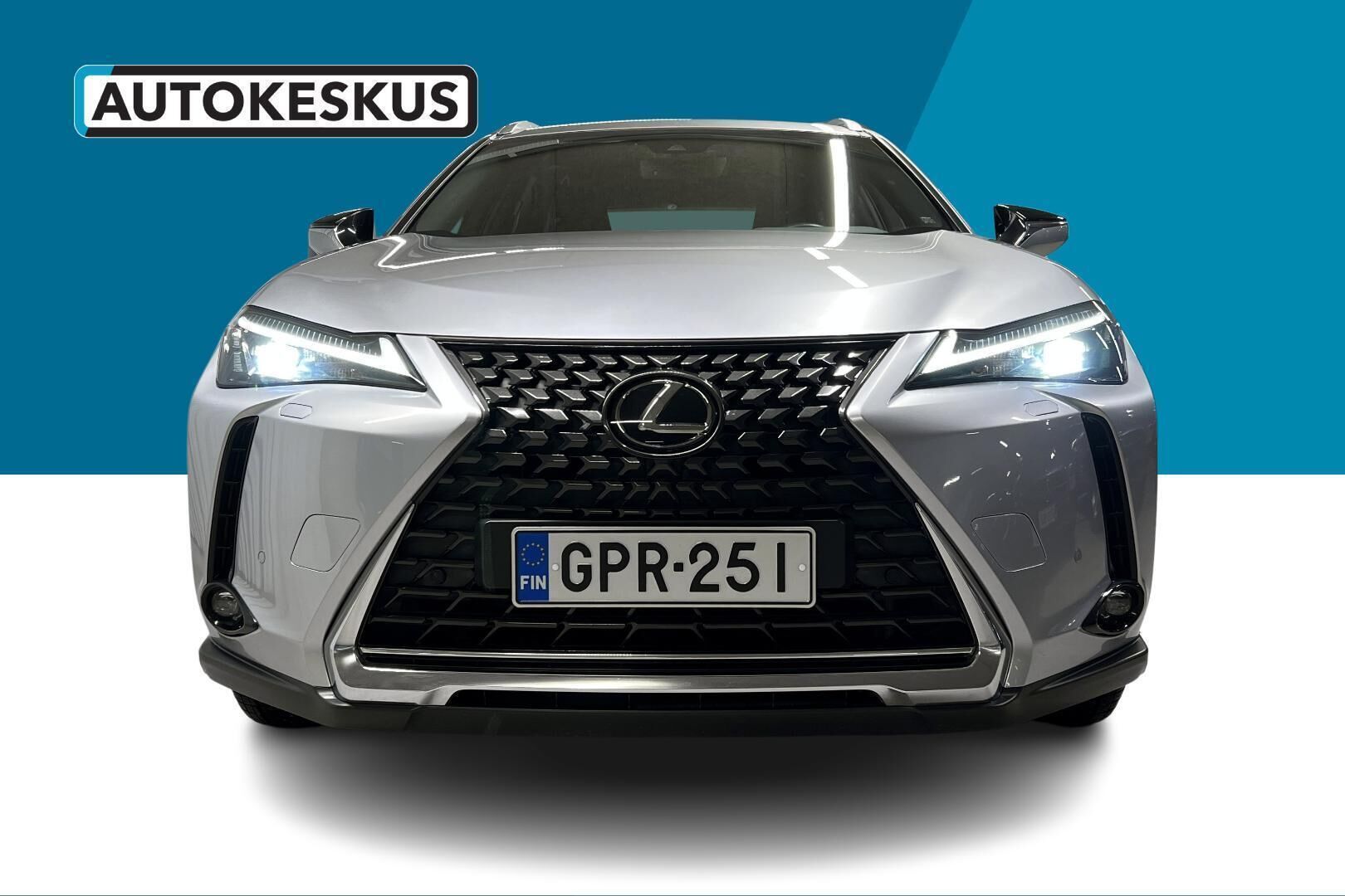 Lexus UX iso kuva 2