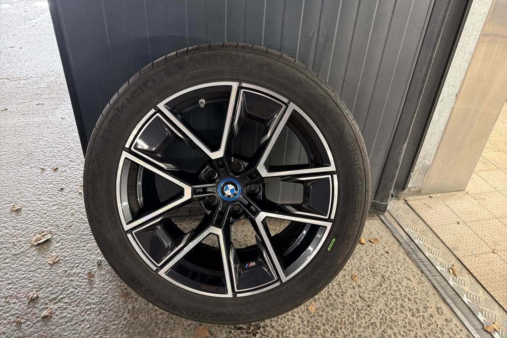 BMW I4 M50 iso kuva 10
