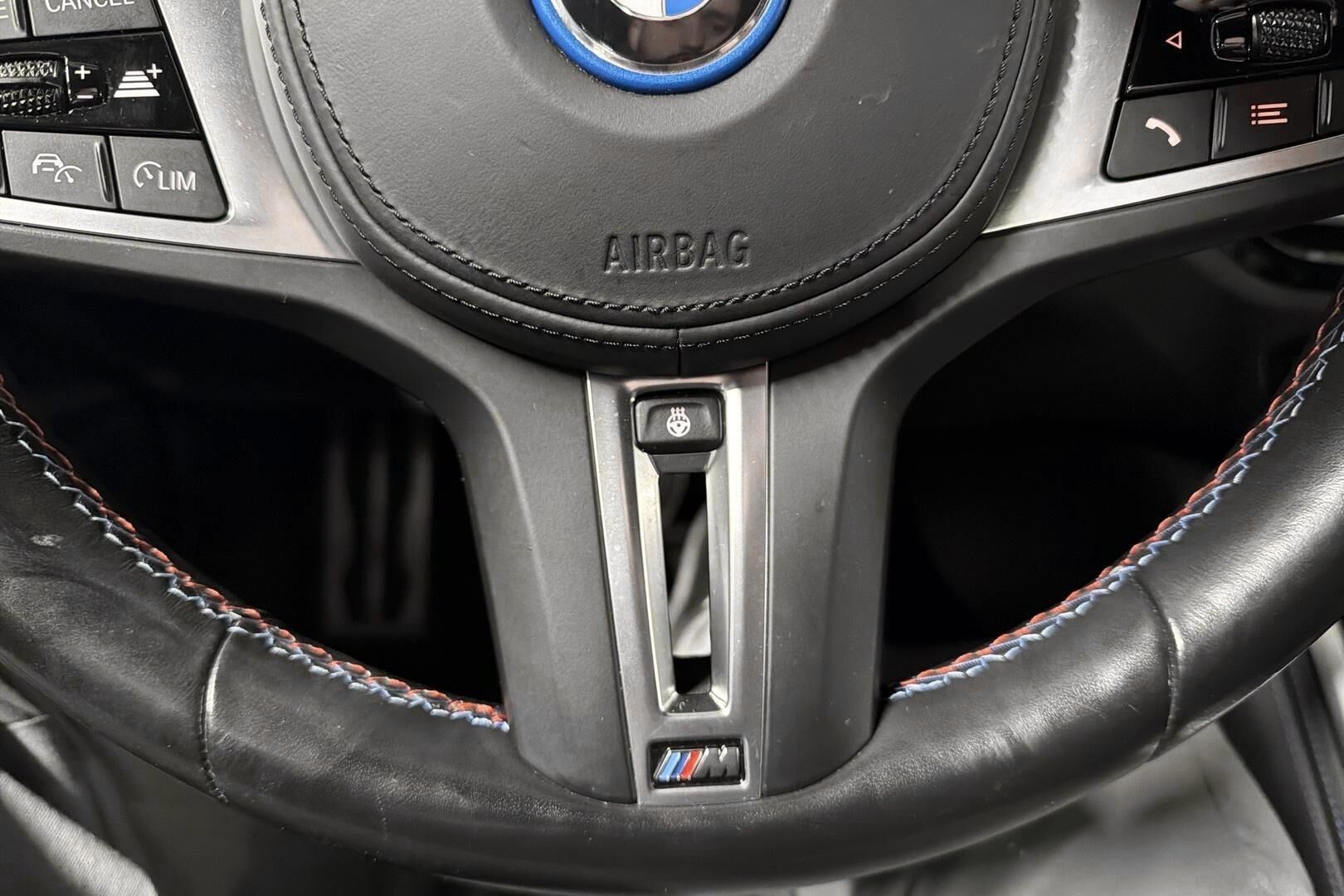 BMW I4 M50 iso kuva 14