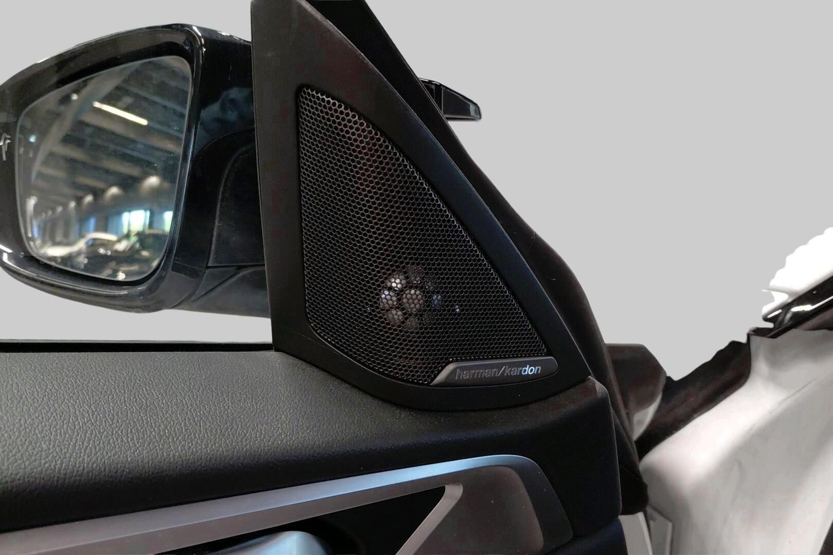 BMW I4 M50 iso kuva 3