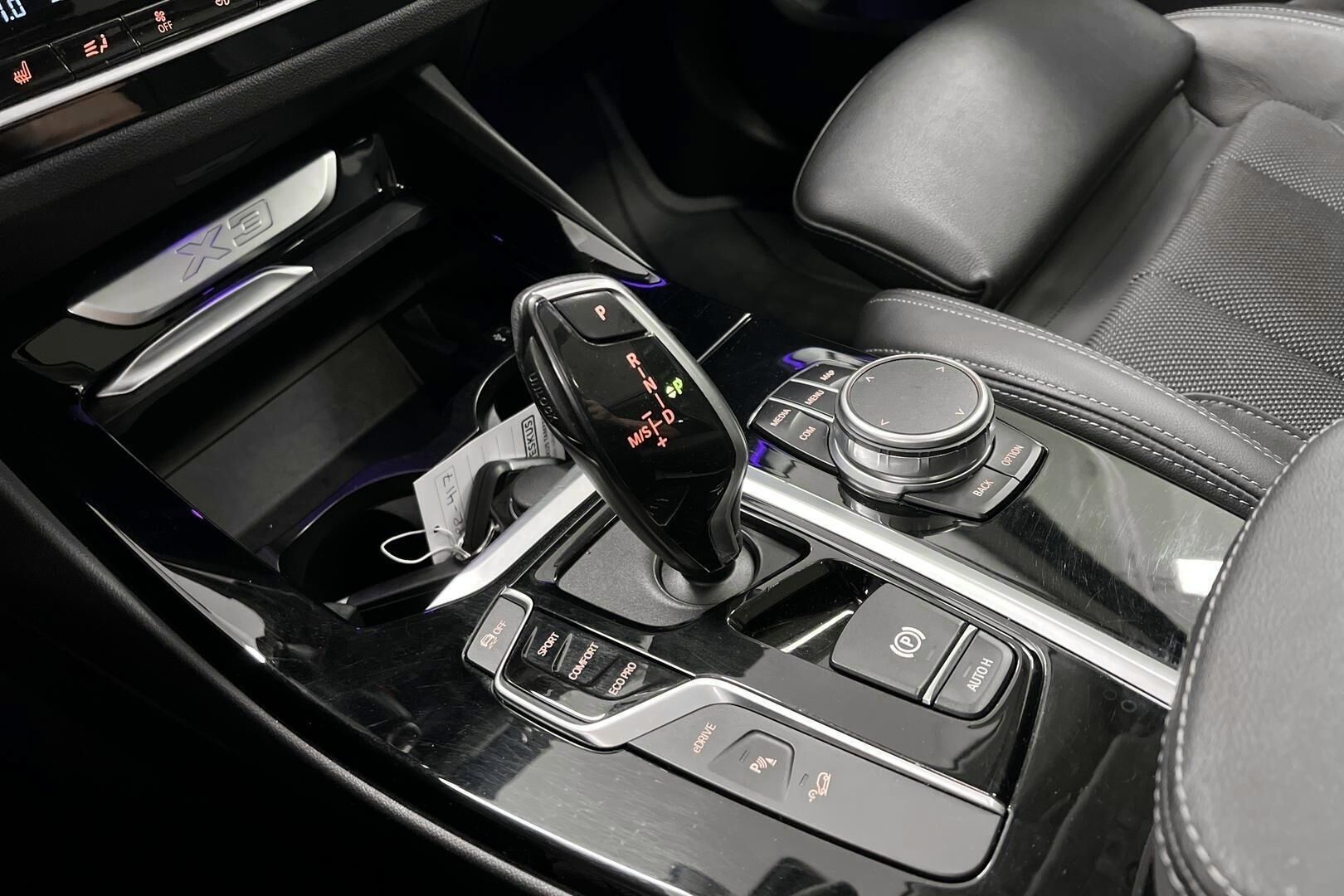 BMW X3 iso kuva 16