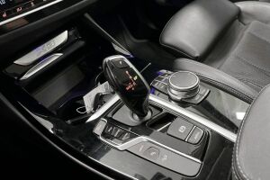 BMW X3 esikatselu 16