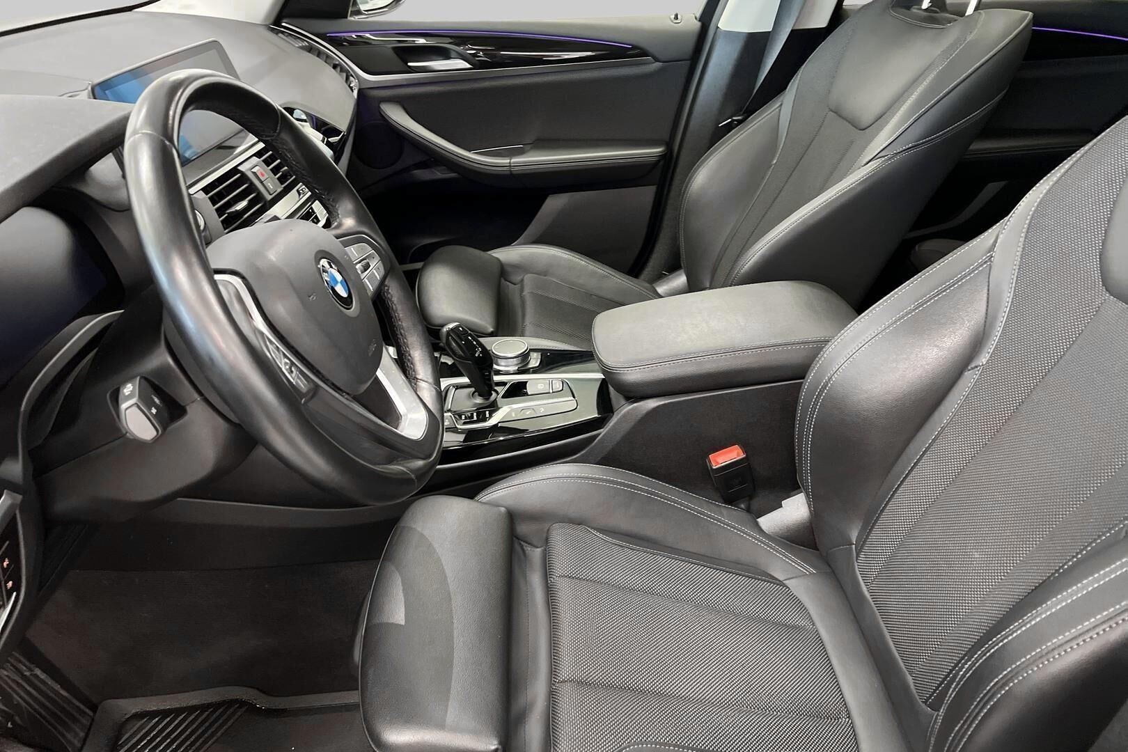 BMW X3 iso kuva 9