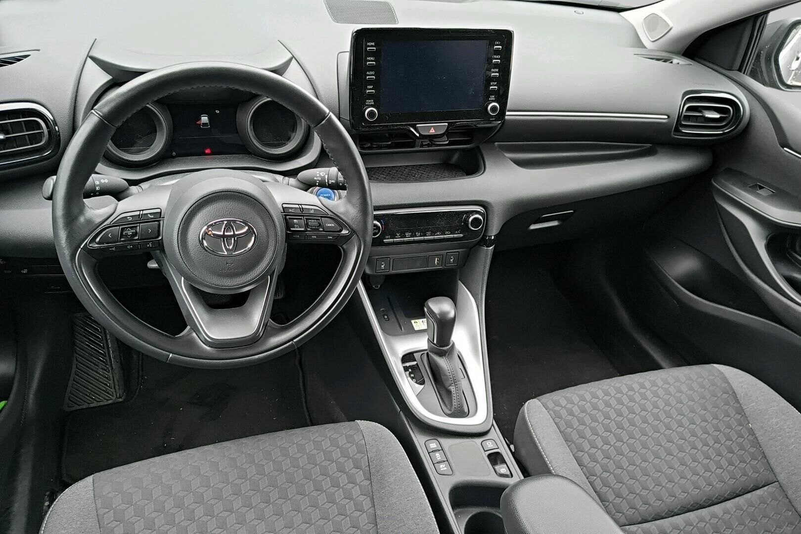 Toyota Yaris iso kuva 2