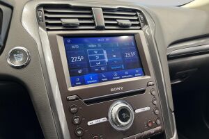 FORD Mondeo esikatselu 17