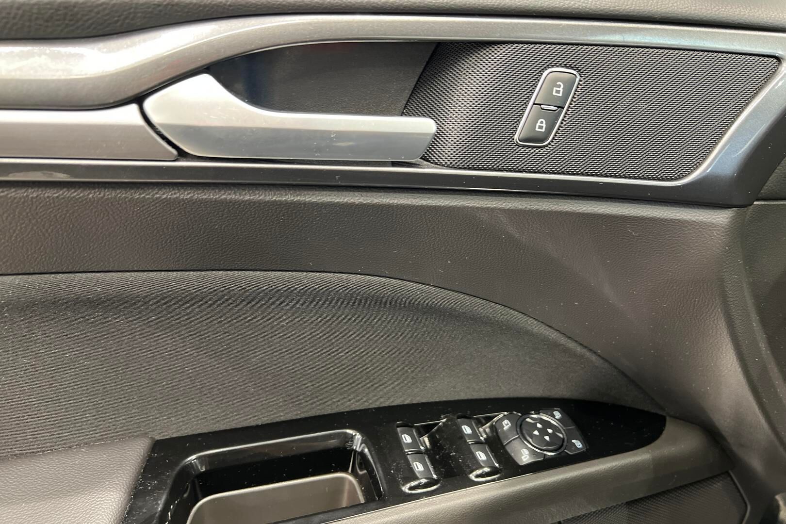 FORD Mondeo iso kuva 28