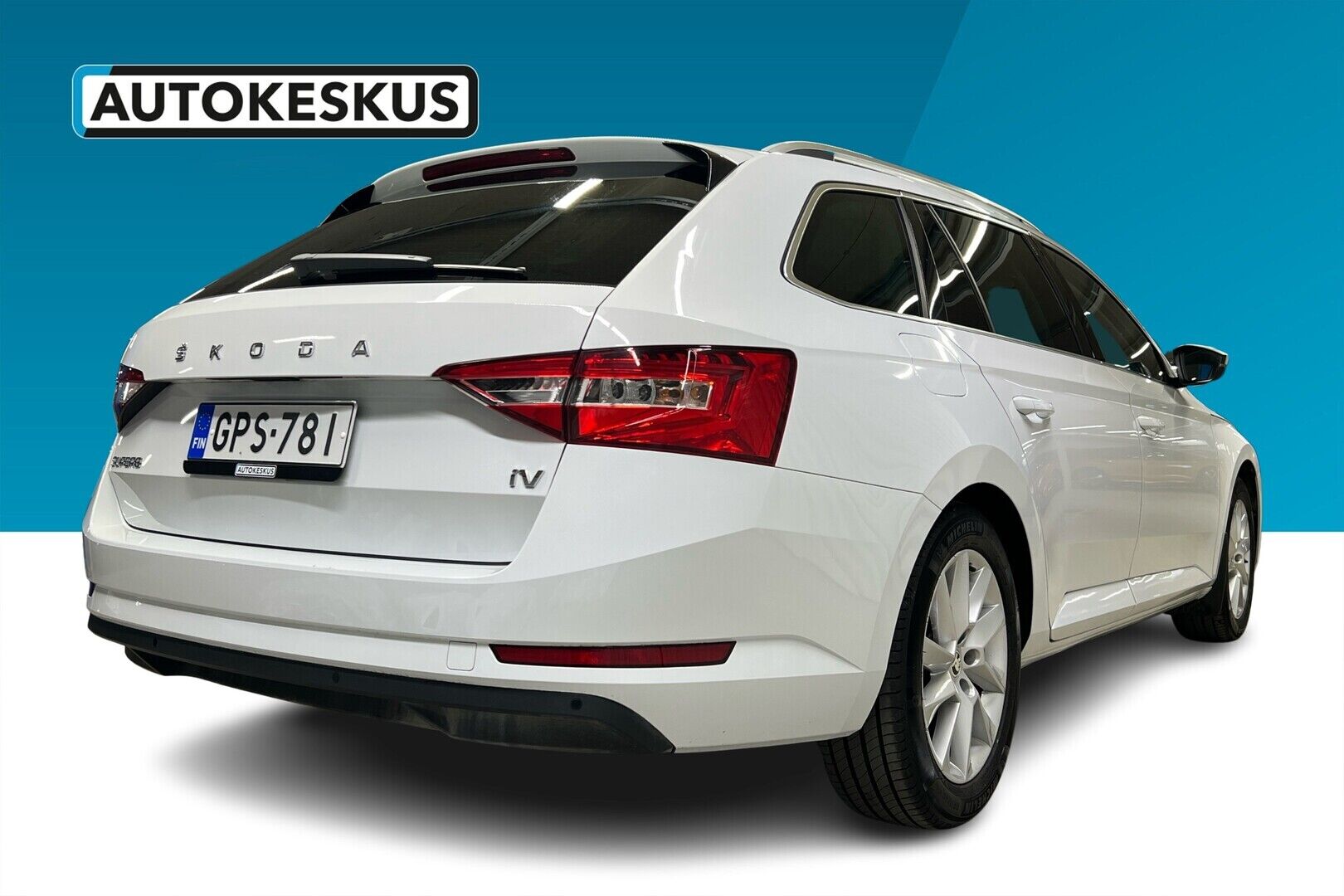 Skoda Superb iso kuva 1