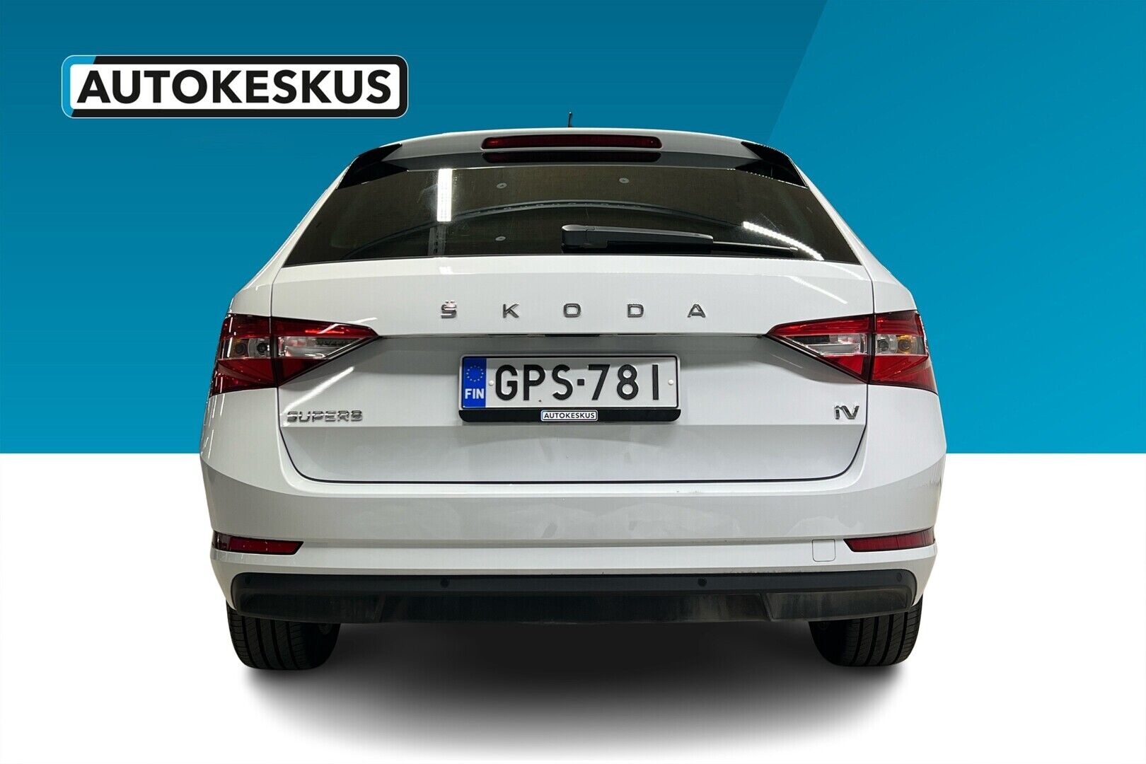 Skoda Superb iso kuva 2