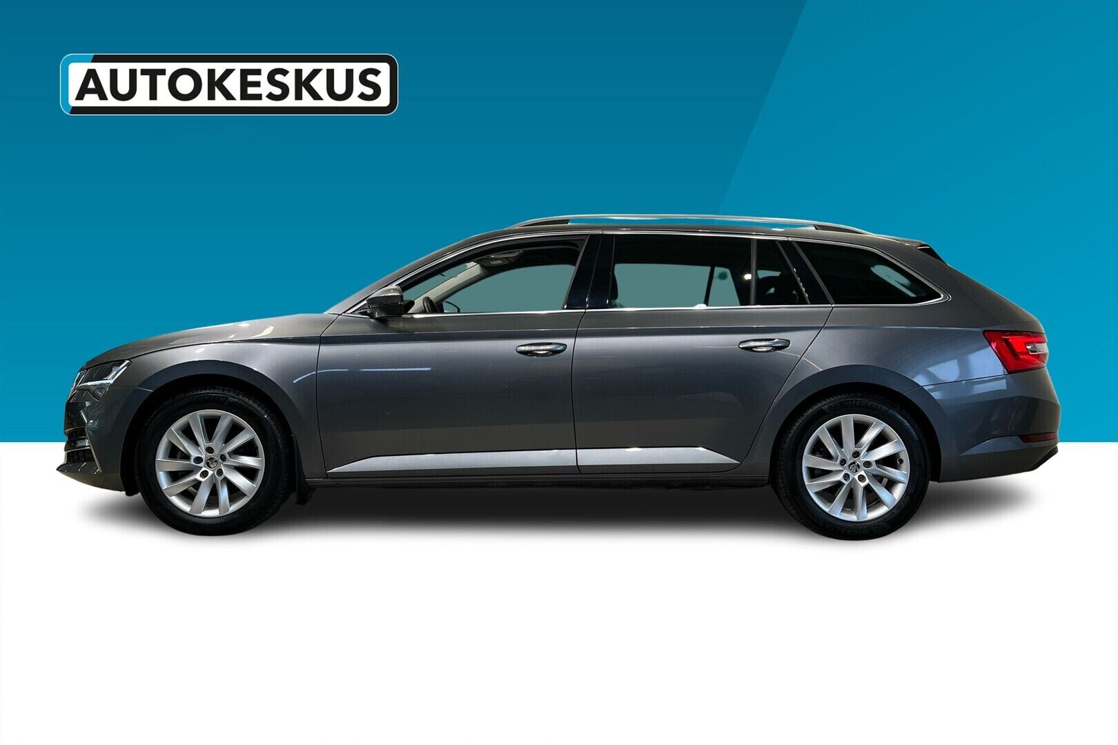 Skoda Superb iso kuva 4