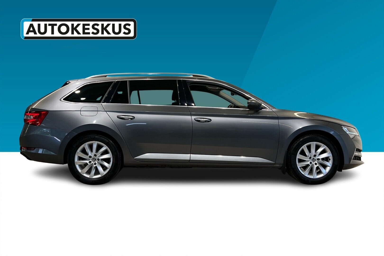 Skoda Superb iso kuva 5