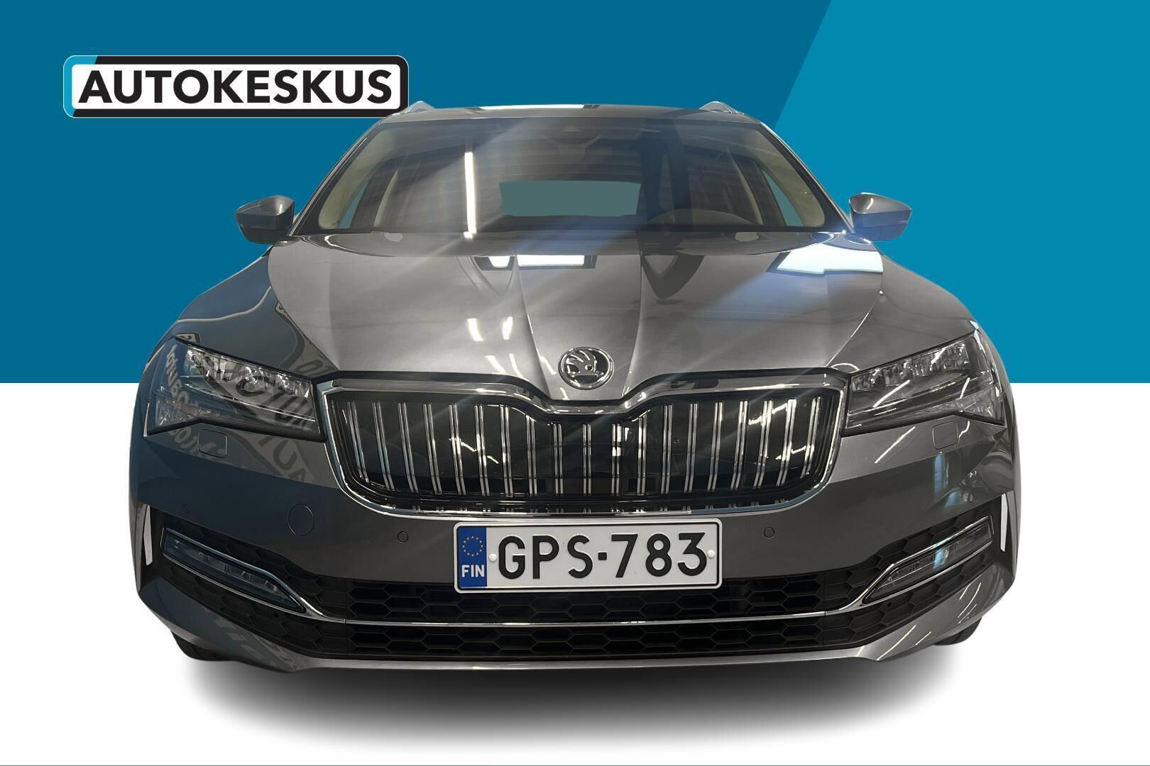 Skoda Superb iso kuva 3